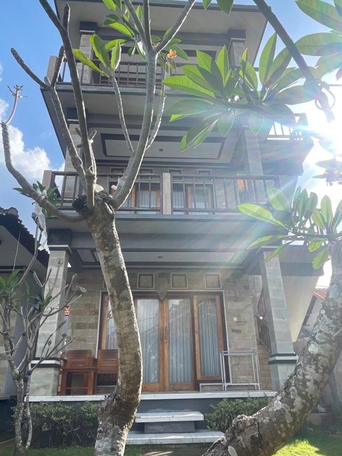 Shipwreck Point Inn レンボンガン島 エクステリア 写真
